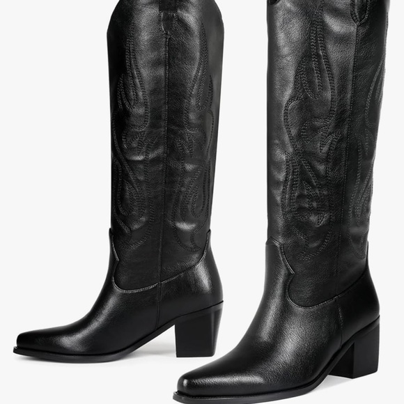 Shoes - NWOT Women’s embroidery tall boots…Black….Size 9